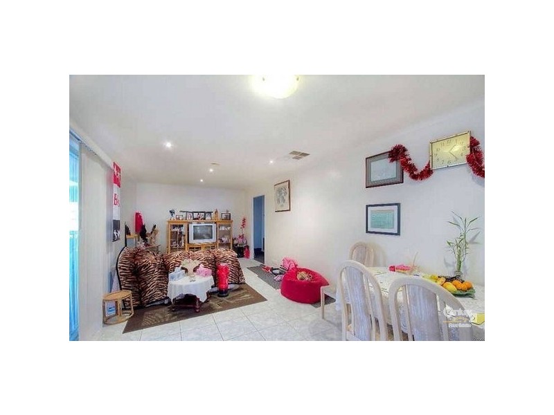 11 Macleod Way, Lynbrook VIC 3975