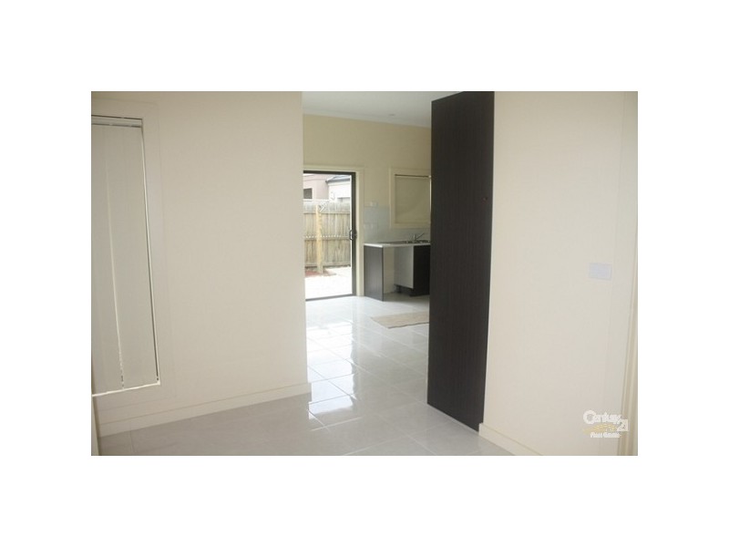 1/39-41 Coral Drive, Hampton Park VIC 3976