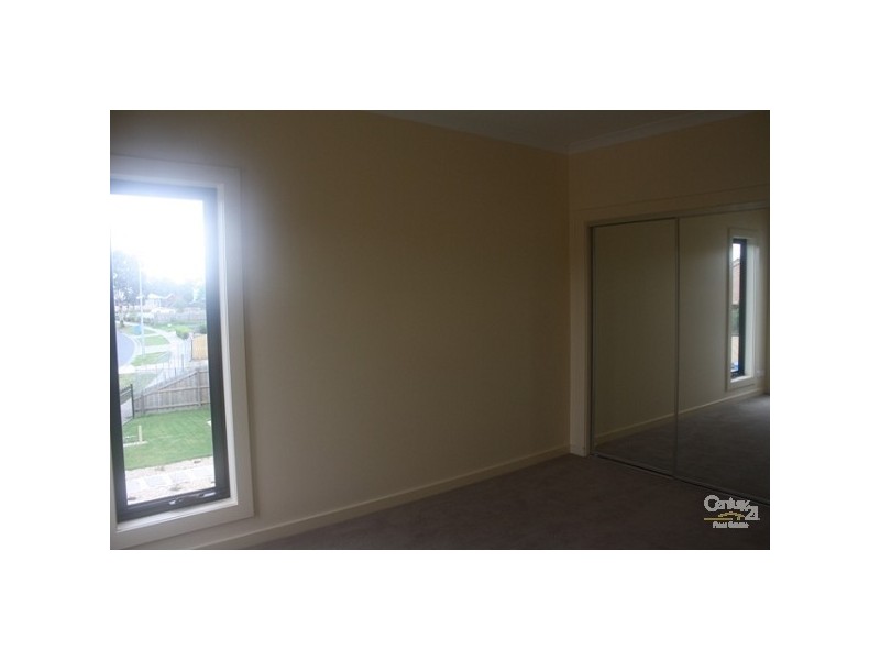 1/39-41 Coral Drive, Hampton Park VIC 3976