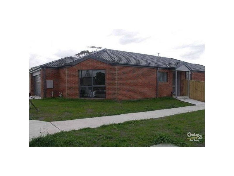 49 Golden Grove Drive, Narre Warren South VIC 3805
