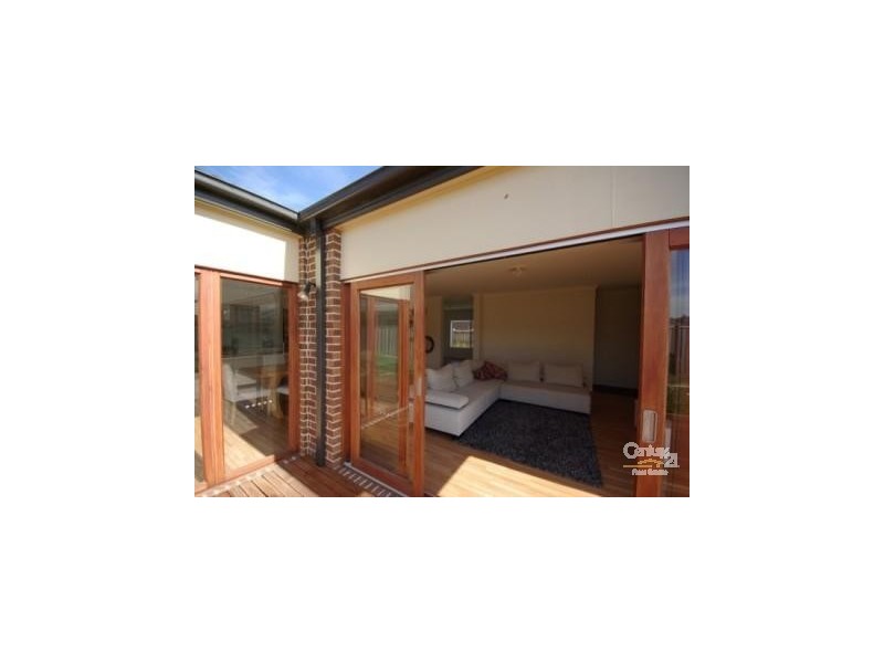 75 MELINGTON DRIVE, Lyndhurst VIC 3975