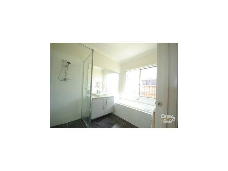 75 MELINGTON DRIVE, Lyndhurst VIC 3975