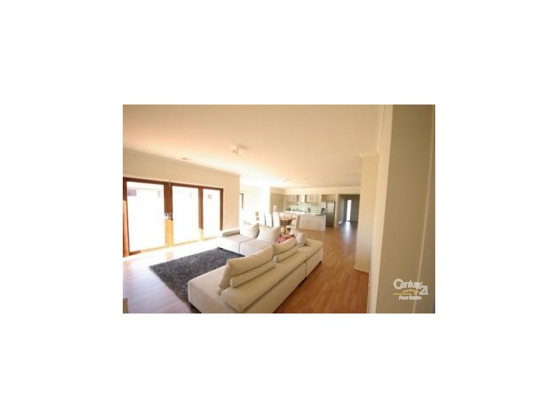 75 MELINGTON DRIVE, Lyndhurst VIC 3975