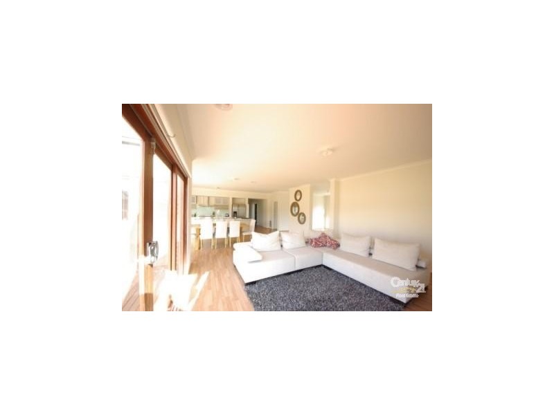 75 MELINGTON DRIVE, Lyndhurst VIC 3975