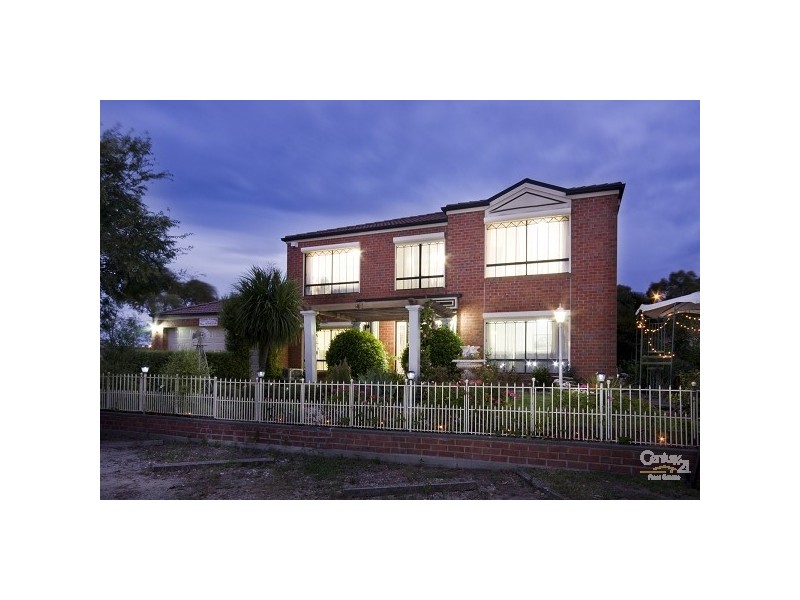 4 Brady Close, Lynbrook VIC 3975