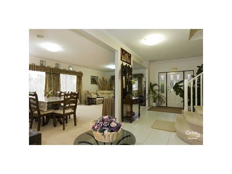 4 Brady Close, Lynbrook VIC 3975