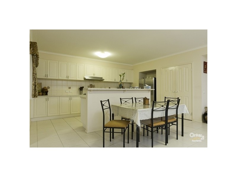 4 Brady Close, Lynbrook VIC 3975