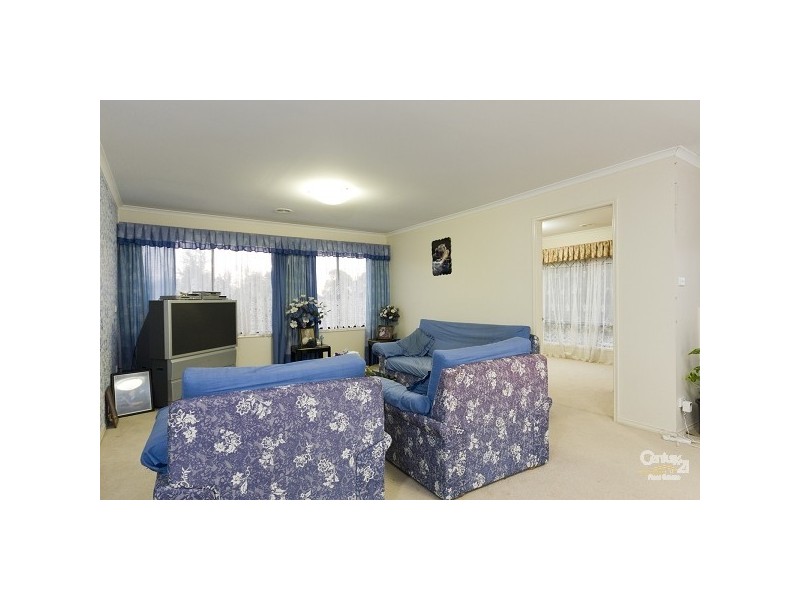 4 Brady Close, Lynbrook VIC 3975