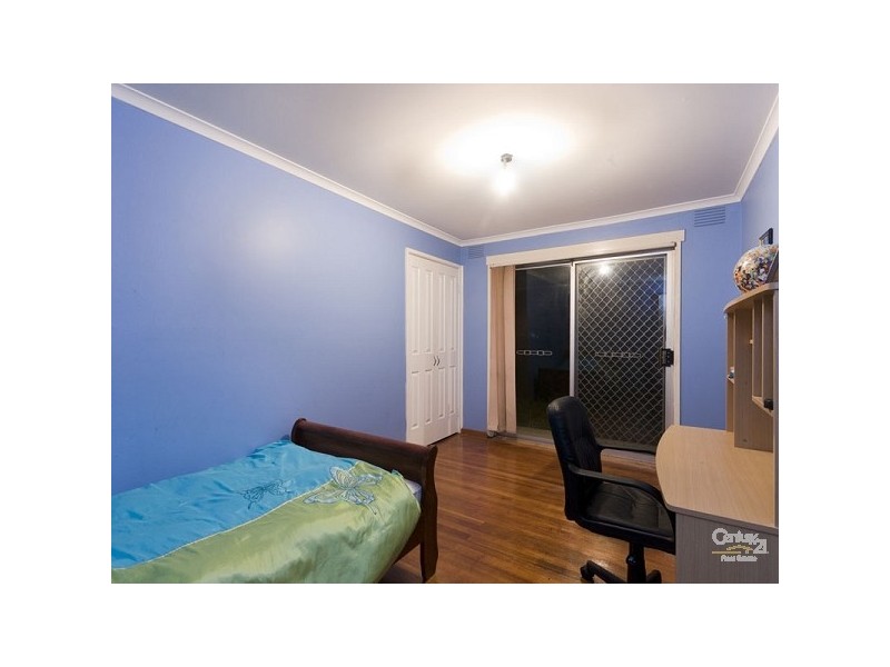 6 Delacombe Drive, Hampton Park VIC 3976