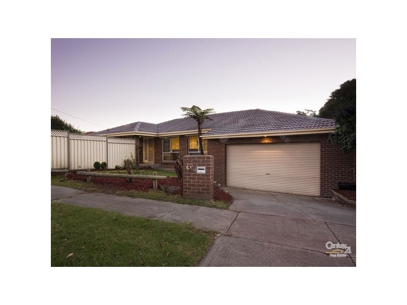 6 Delacombe Drive, Hampton Park VIC 3976