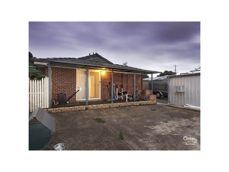 1 Mark Court, Hampton Park VIC 3976