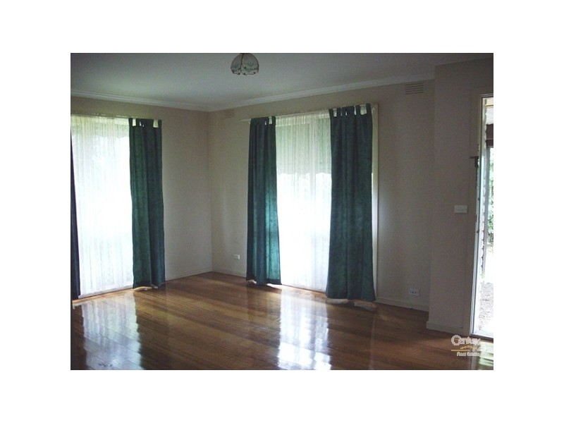 6 Ellery Court, Cranbourne North VIC 3977