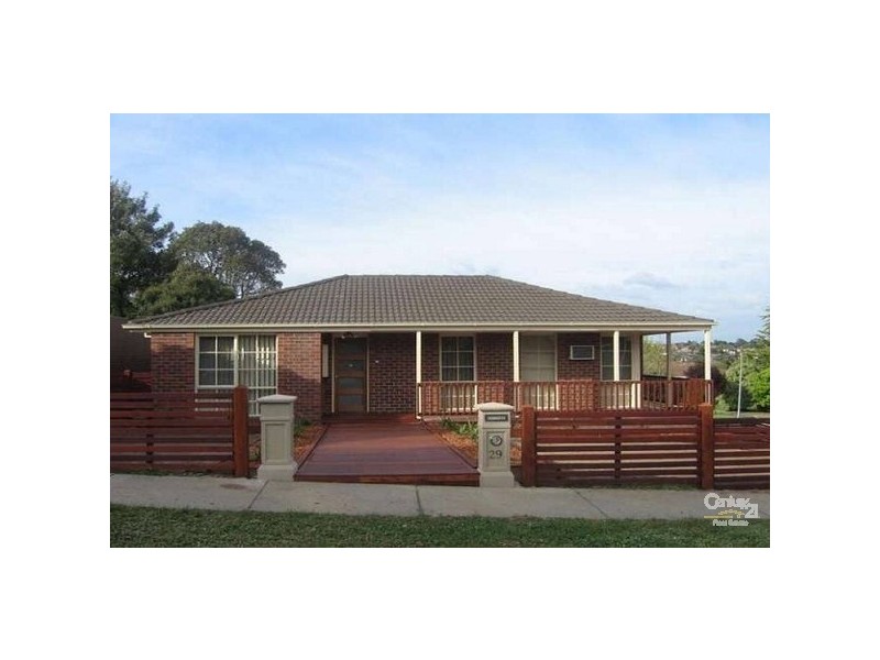 29 Robert Molyneux Avenue, Endeavour Hills VIC 3802