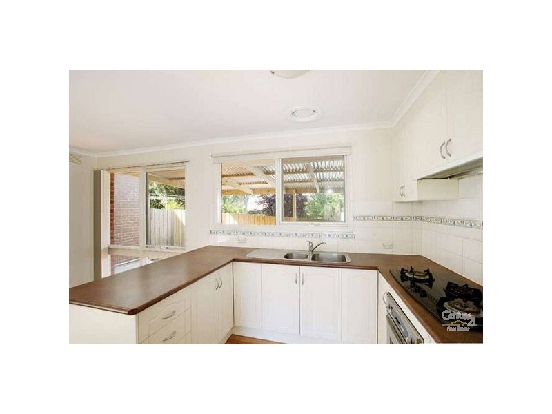 29 Robert Molyneux Avenue, Endeavour Hills VIC 3802