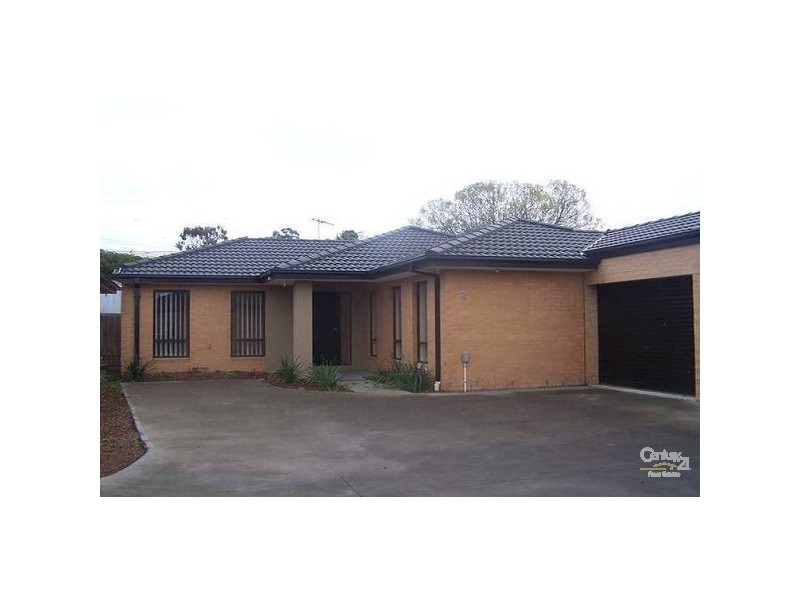 2/30 Grand Central Boulevard, Pakenham VIC 3810