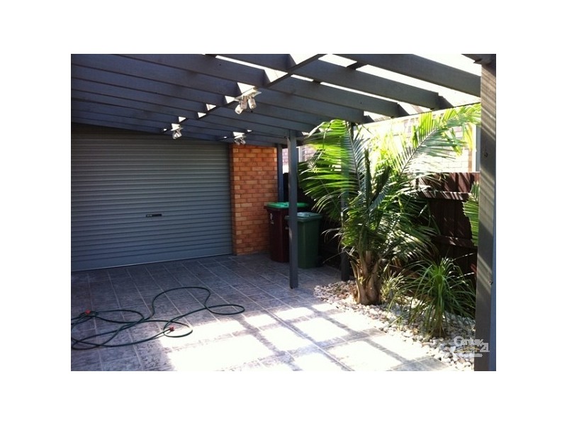 1 Niagara Court, Hampton Park VIC 3976