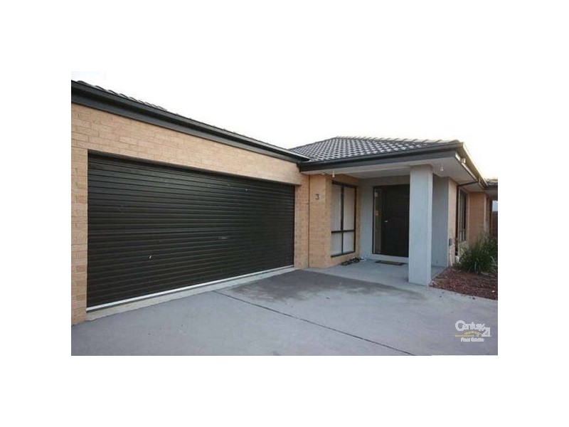 3/30 Grand Central Boulevard, Pakenham VIC 3810