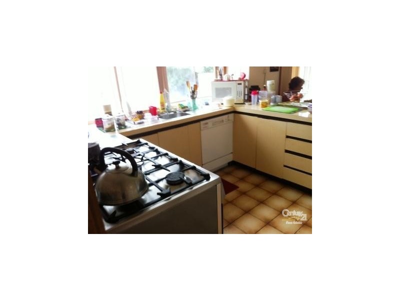 9 Chester Drive, Hampton Park VIC 3976