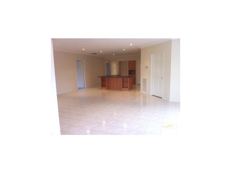 2 Marigold Place, Lyndhurst VIC 3975