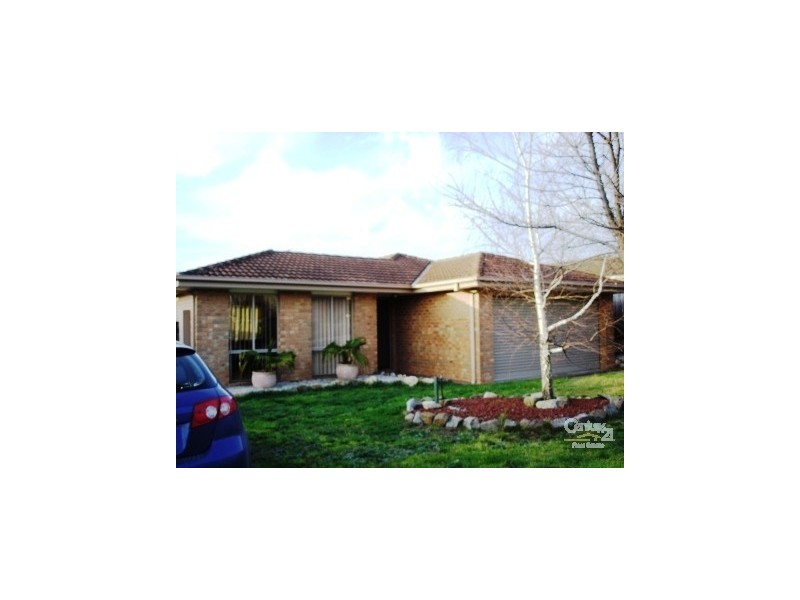 13 Sandhurst Mews, Hampton Park VIC 3976