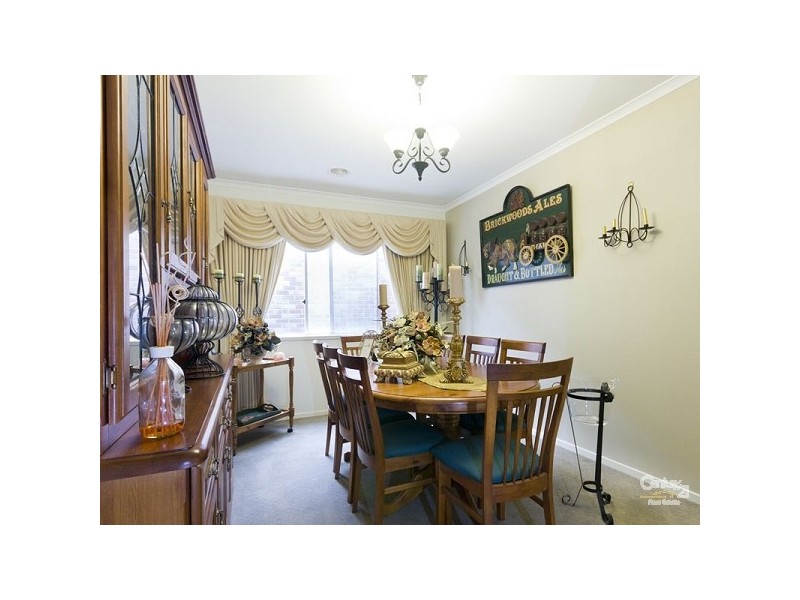 11 Falling Water Drive, Pakenham VIC 3810