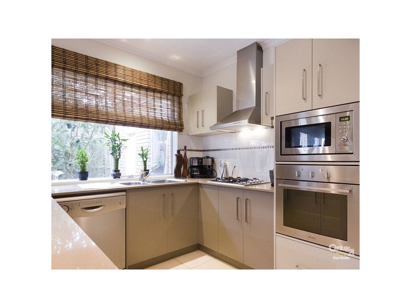 11 Falling Water Drive, Pakenham VIC 3810