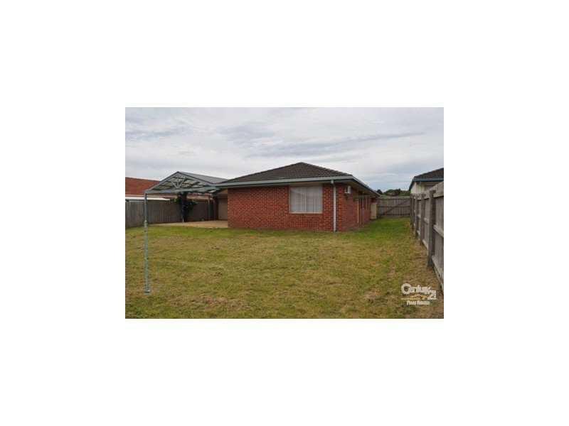 3 Oakgrove Drive, Narre Warren South VIC 3805