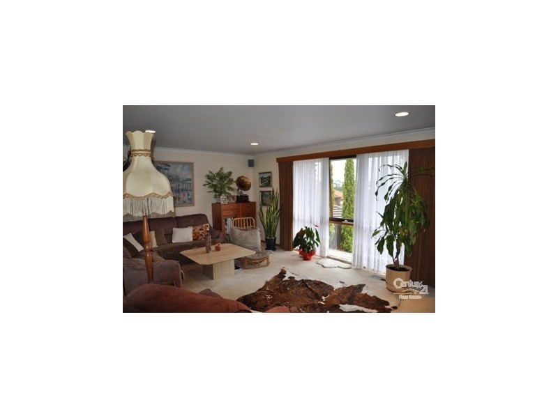 4 Caroline Place, Hampton Park VIC 3976