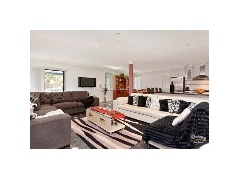 123 Holm Park Road, Beaconsfield VIC 3807