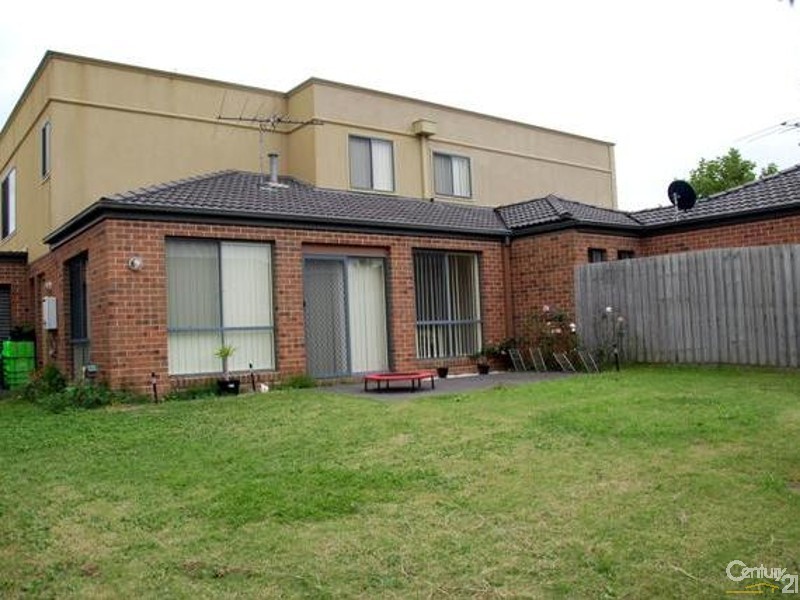 2 Cropton Place, Narre Warren South VIC 3805