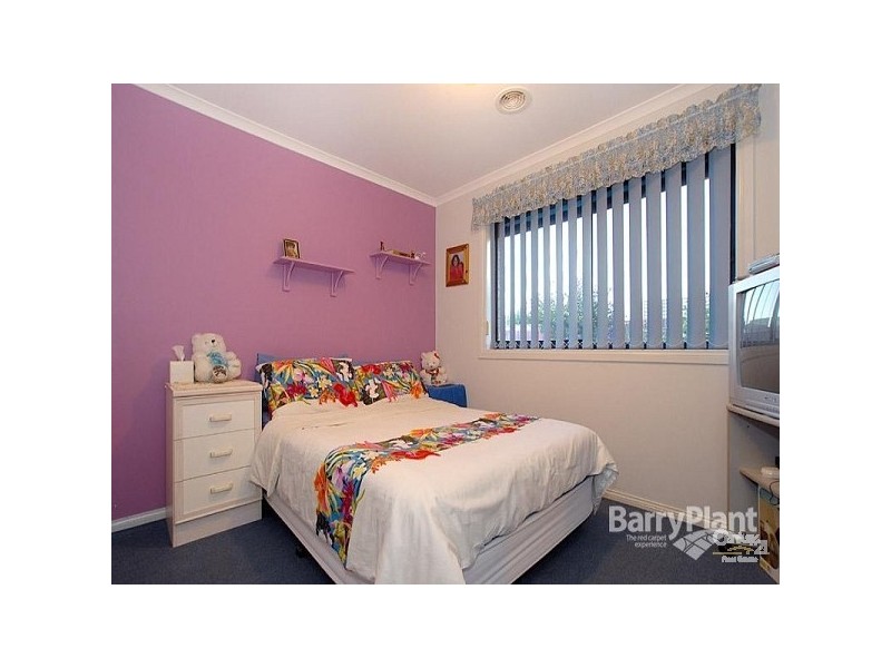 23 Sir Thomas Drive, Pakenham VIC 3810