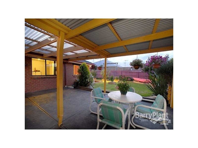 23 Sir Thomas Drive, Pakenham VIC 3810