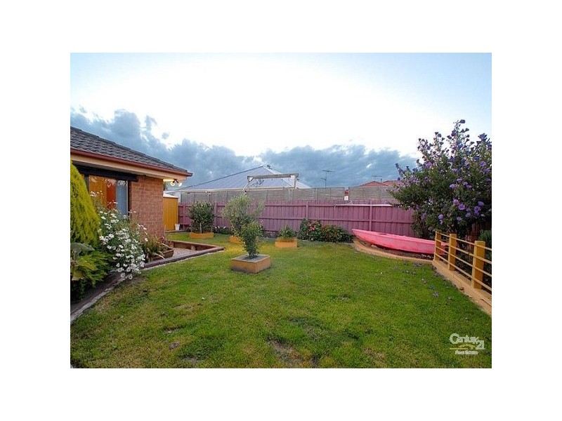 23 Sir Thomas Drive, Pakenham VIC 3810