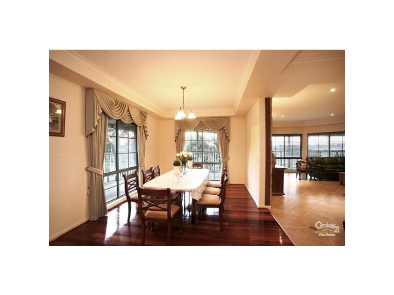 2 Halcyon Way, Narre Warren VIC 3805