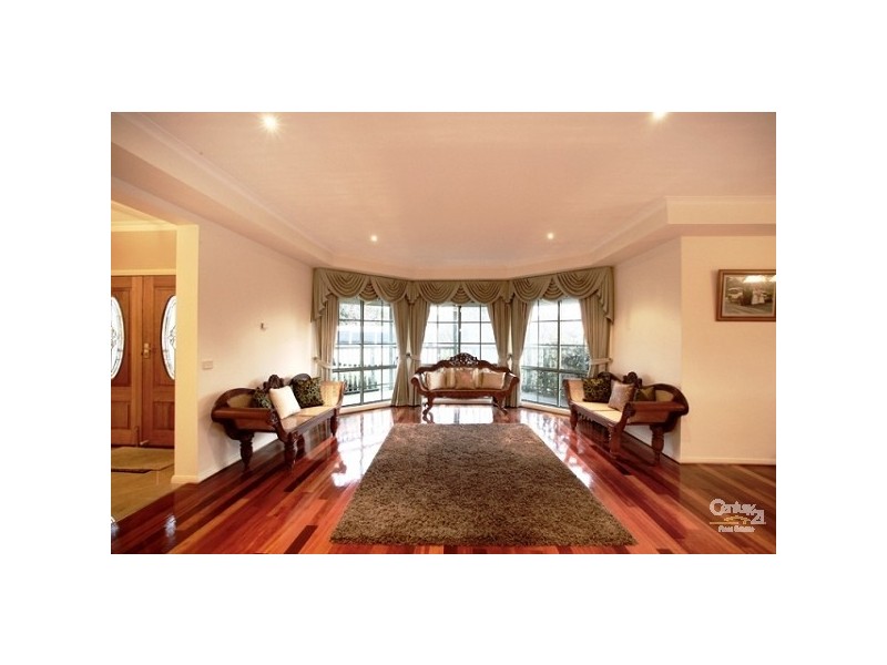 2 Halcyon Way, Narre Warren VIC 3805