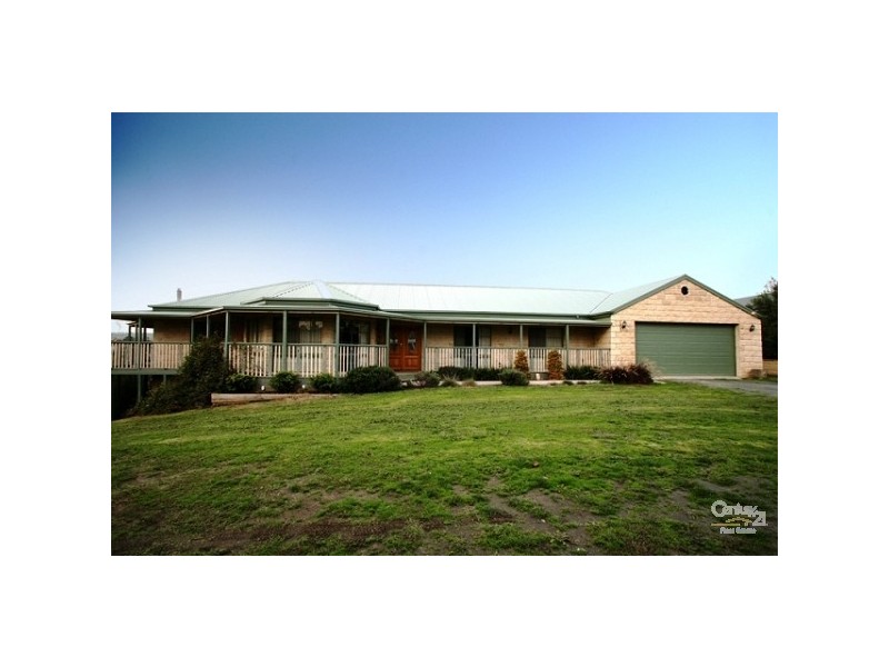 2 Halcyon Way, Narre Warren VIC 3805