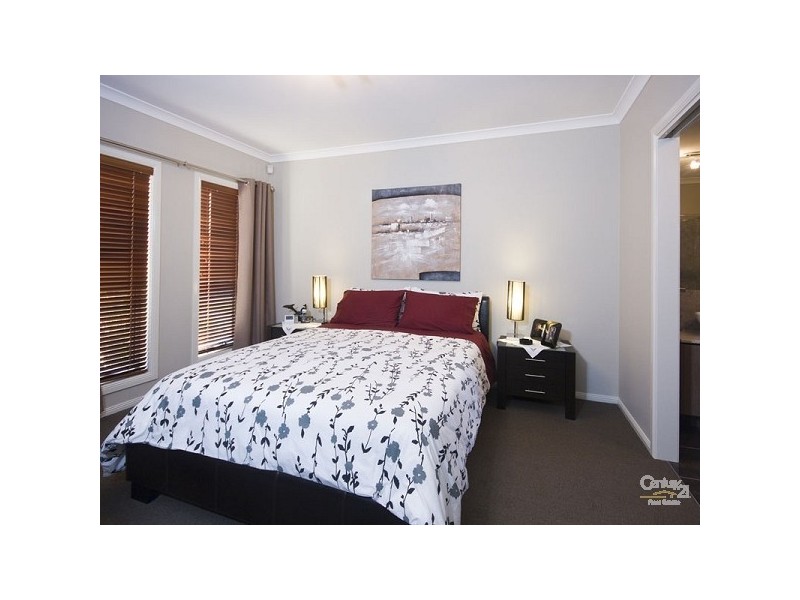 24 Island Circuit, Lyndhurst VIC 3975