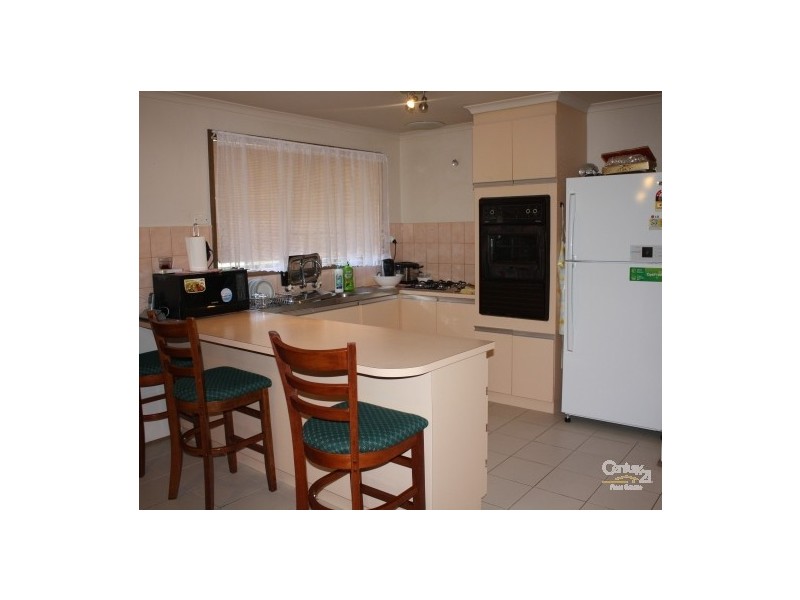 7 General Joshua Drive, Hampton Park VIC 3976