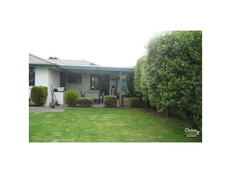 16 Branton Drive, Hampton Park VIC 3976