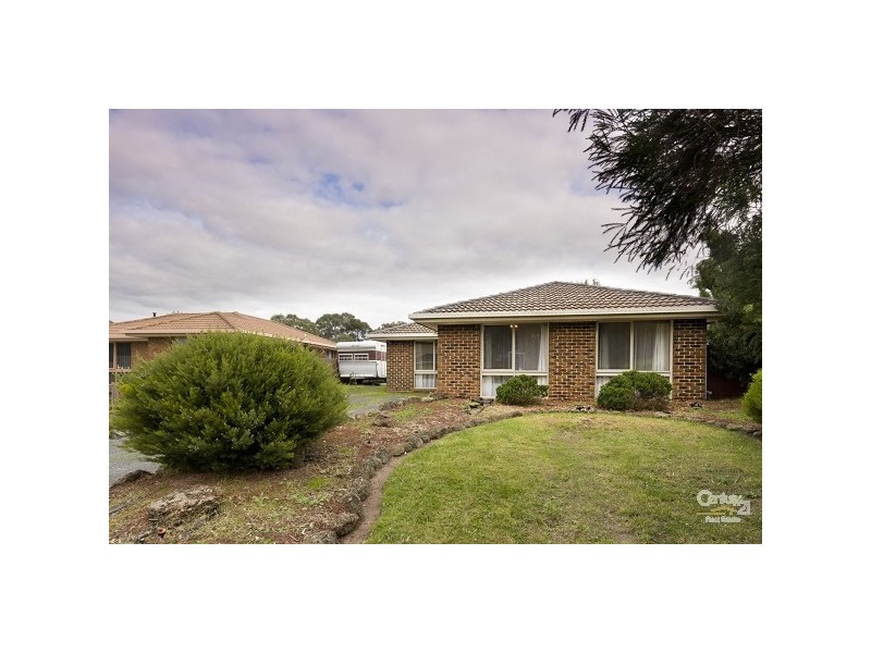 28 Beckington Crescent, Hampton Park VIC 3976