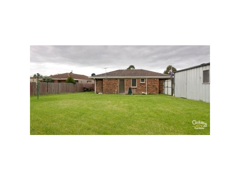 28 Beckington Crescent, Hampton Park VIC 3976
