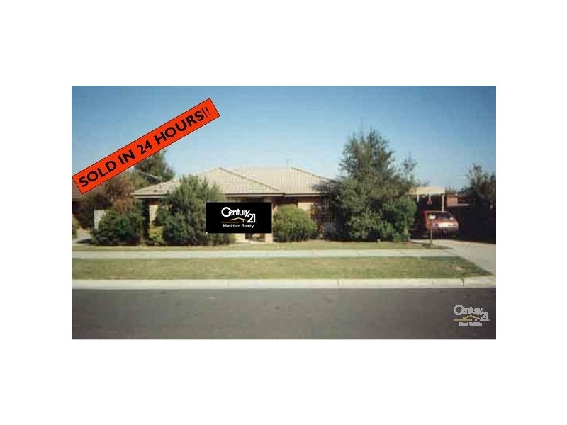 51 Lesley Drive, Hampton Park VIC 3976