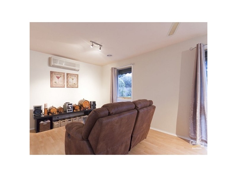 1 Mark Court, Hampton Park VIC 3976