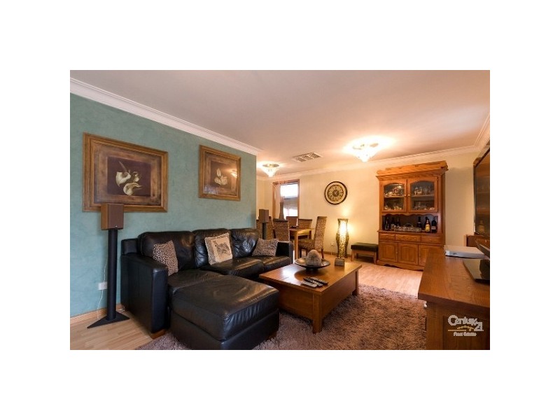 9 Hallam Road, Hampton Park VIC 3976