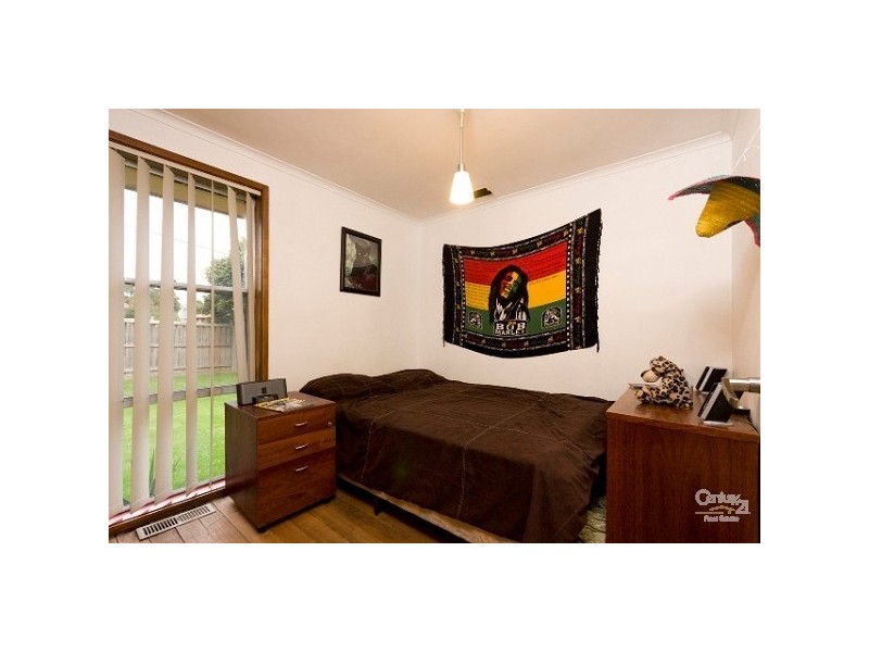 9 Hallam Road, Hampton Park VIC 3976