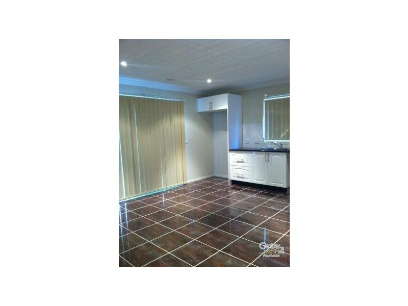 2a Pomegranate Way, Pakenham VIC 3810