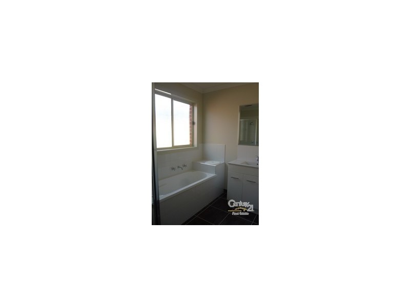 2a Pomegranate Way, Pakenham VIC 3810