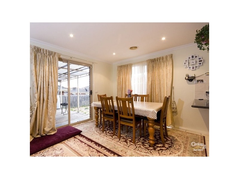 10 Prime Court, Berwick VIC 3806