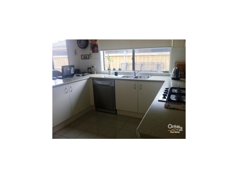 99 Brookwater Pde, Lyndhurst VIC 3975