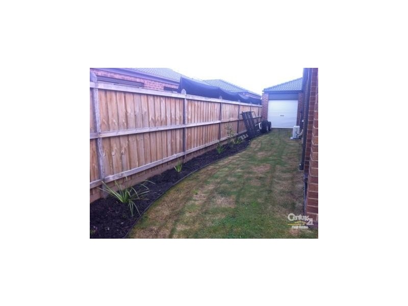 99 Brookwater Pde, Lyndhurst VIC 3975